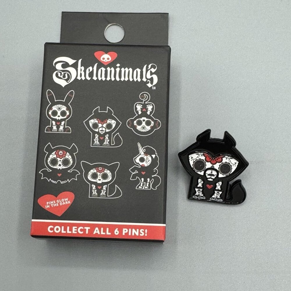 Skelanimals Day Of The Dead Blind Box Enamel Pin JAE Wolf New Open Box